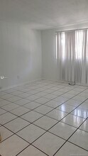 16215 NE 18th Ct-Unit -104 in North Miami Beach, FL - Building Photo - Building Photo
