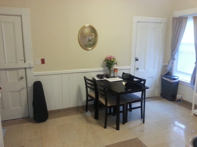 23 N Beacon St, Unit 1 in Boston, MA - Building Photo - Building Photo