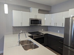 The Frontier in Winnipeg, MB - Foto de edificio - Building Photo