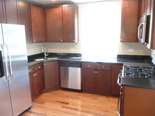 3705 N Kedzie Ave in Chicago, IL - Building Photo - Building Photo