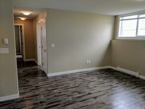 1620 A-16287 87 Ave in Dawson Creek, BC - Building Photo - Building Photo