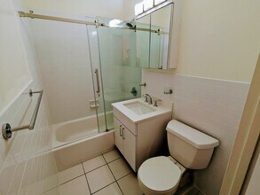 235 W 22nd St, Unit 3N in New York, NY - Foto de edificio - Building Photo