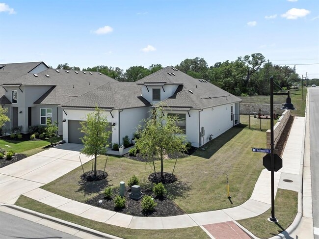 523 Hallwood Dr in Liberty Hill, TX - Building Photo - Building Photo