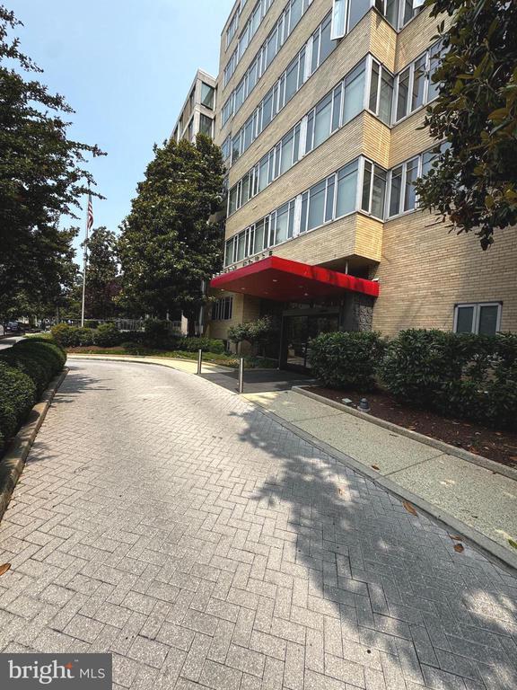property at 1711 Massachusetts Ave NW