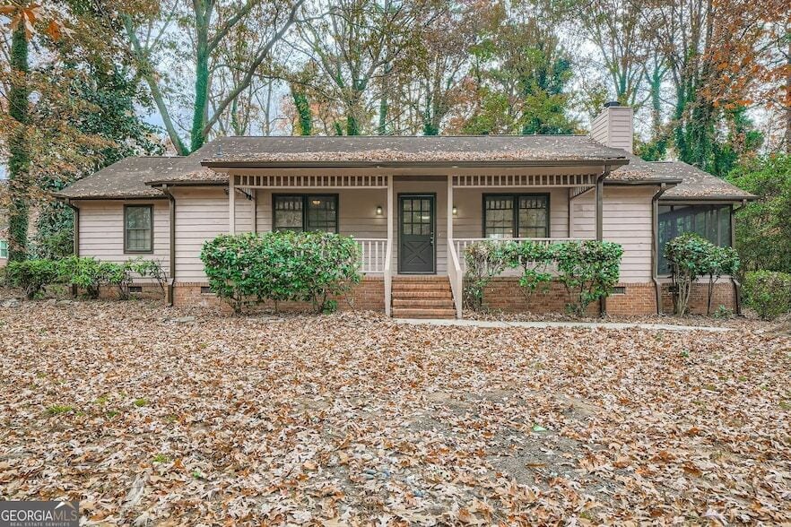 2932 Marsh Ln SW in Stone Mountain, GA - Foto de edificio