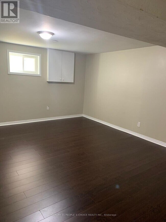 7523 Middlebrook St in Mississauga, ON - Building Photo - Building Photo