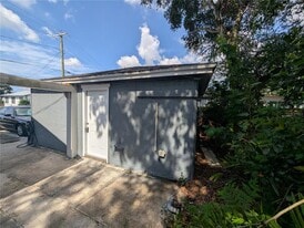3702 N 12th St in Tampa, FL - Building Photo