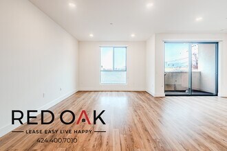 5727 La Mirada Ave in Los Angeles, CA - Foto de edificio - Building Photo