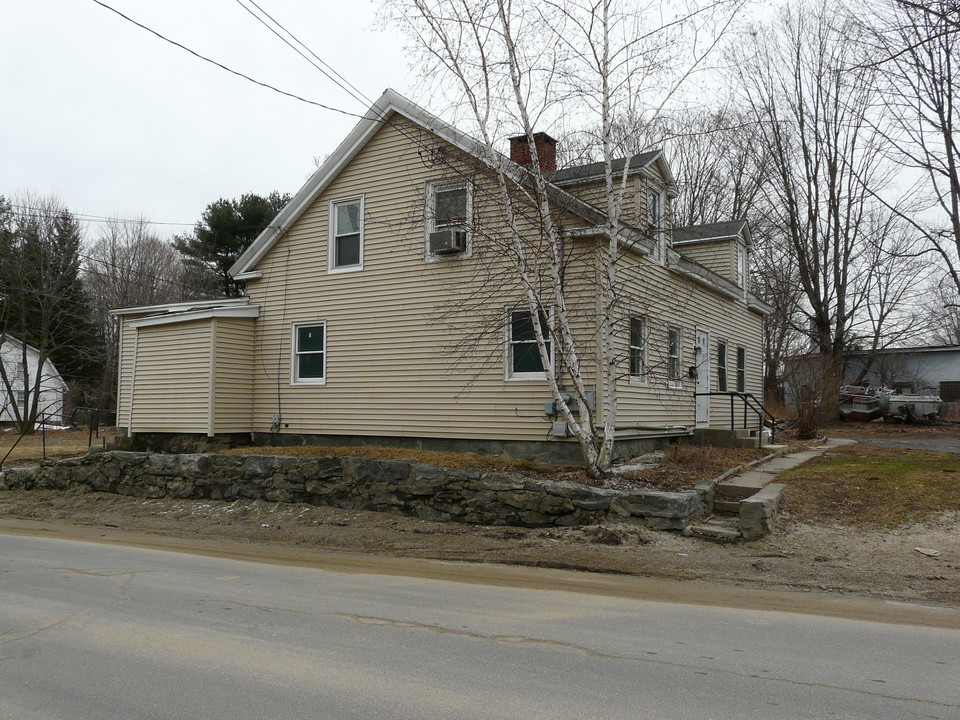 159 Lake St in Winchester, CT - Building Photo