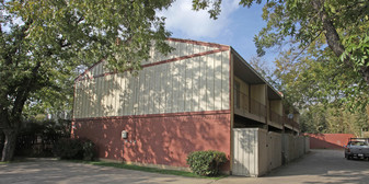 2208 W HIckory St Apartments