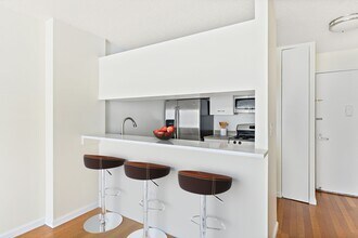 2 S End Ave in New York, NY - Building Photo - Building Photo