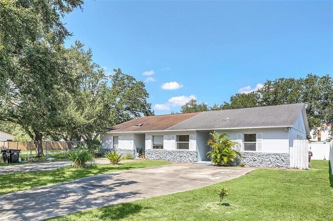 1203 Hendren Dr in Orlando, FL - Building Photo - Building Photo