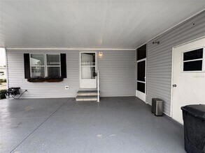 717 Choo Ln in Valrico, FL - Building Photo - Building Photo