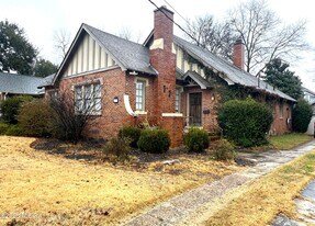 171 Calloway Dr in Macon, GA - Building Photo