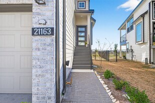 21163 Medina River Dr in Cypress, TX - Building Photo