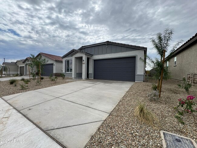property at 17969 W Sand Hls Dr