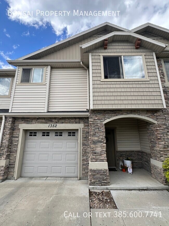 1352 Stone Meadow Dr in West Jordan, UT - Building Photo - Building Photo