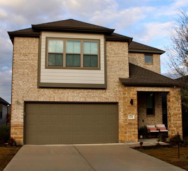 174 Gullivers Dr in Elgin, TX - Foto de edificio - Building Photo