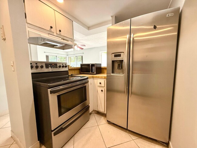 property at 1821 Fairview Villas Dr