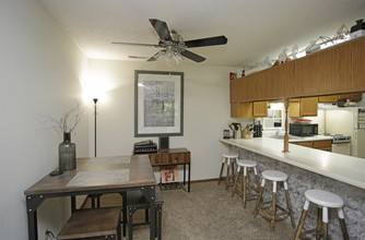 Marina Point Apartments in Wichita, KS - Foto de edificio - Interior Photo