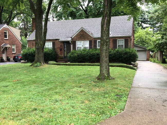property at 4032 Elmwood Ave