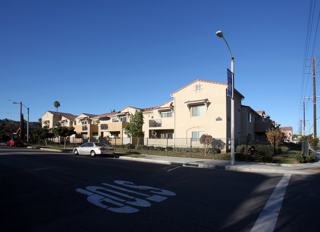 2004 Construction 99% Three Bedrooms in Hacienda Heights, CA - Building Photo - Building Photo