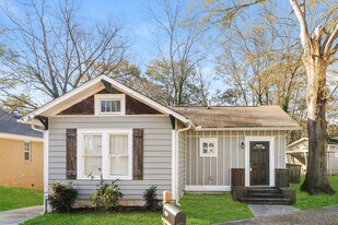 1554 Richland Rd SW in Atlanta, GA - Building Photo