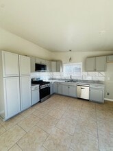 14472 E Amherst St in Moorpark, CA - Building Photo - Building Photo