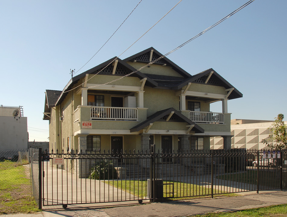 338 W 33rd St in Los Angeles, CA - Building Photo