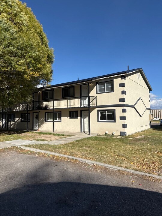 100 S 700 W in Vernal, UT - Building Photo