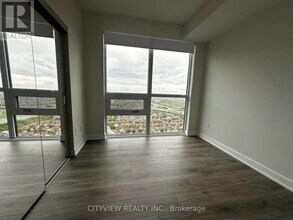430-3430 Square One Dr in Mississauga, ON - Building Photo - Building Photo