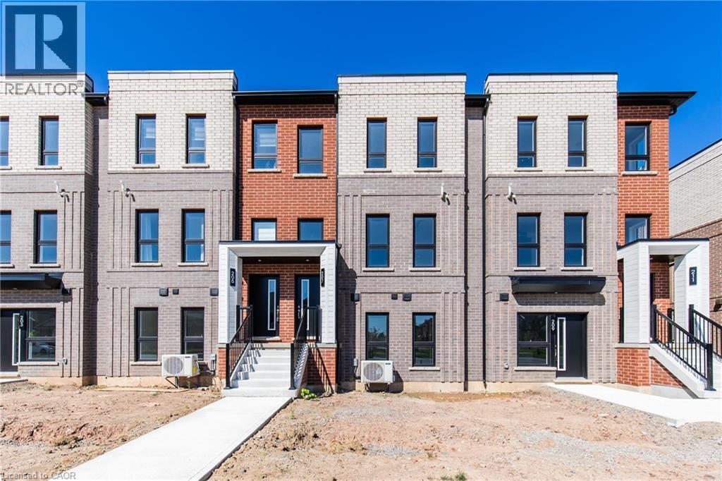 70 Kenesky Dr in Waterdown, ON - Building Photo