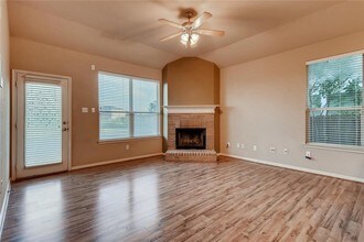 1180 Arbor Knot Dr in Kyle, TX - Building Photo - Building Photo