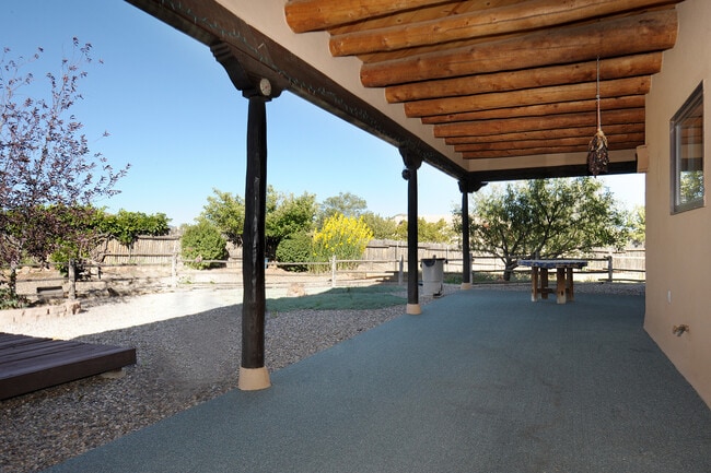 14 Duende Rd in Santa Fe, NM - Building Photo - Building Photo