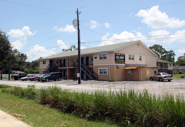 Greenwood Apartments in Tampa, FL - Building Photo - Building Photo