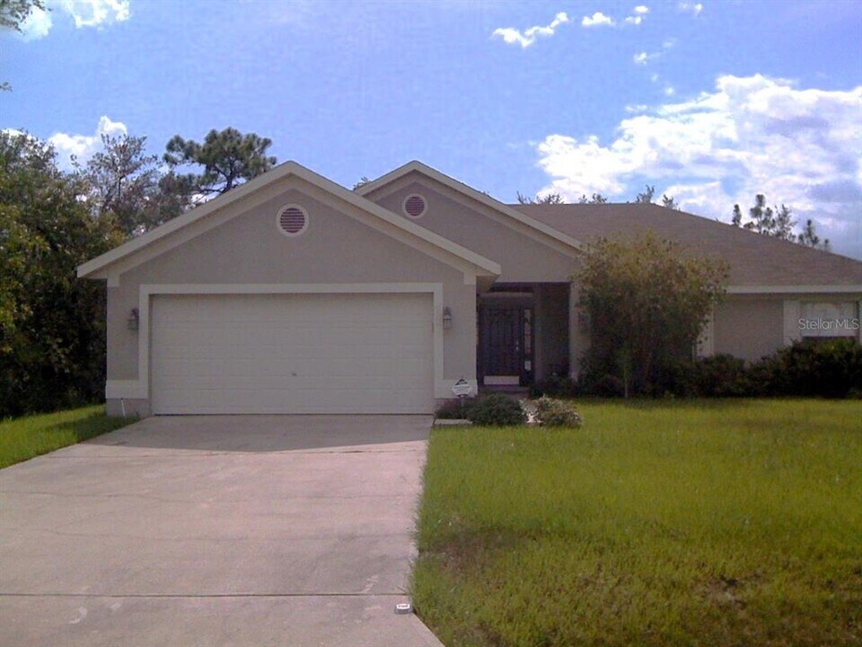 1404 Punta Gorda Dr in Kissimmee, FL - Building Photo