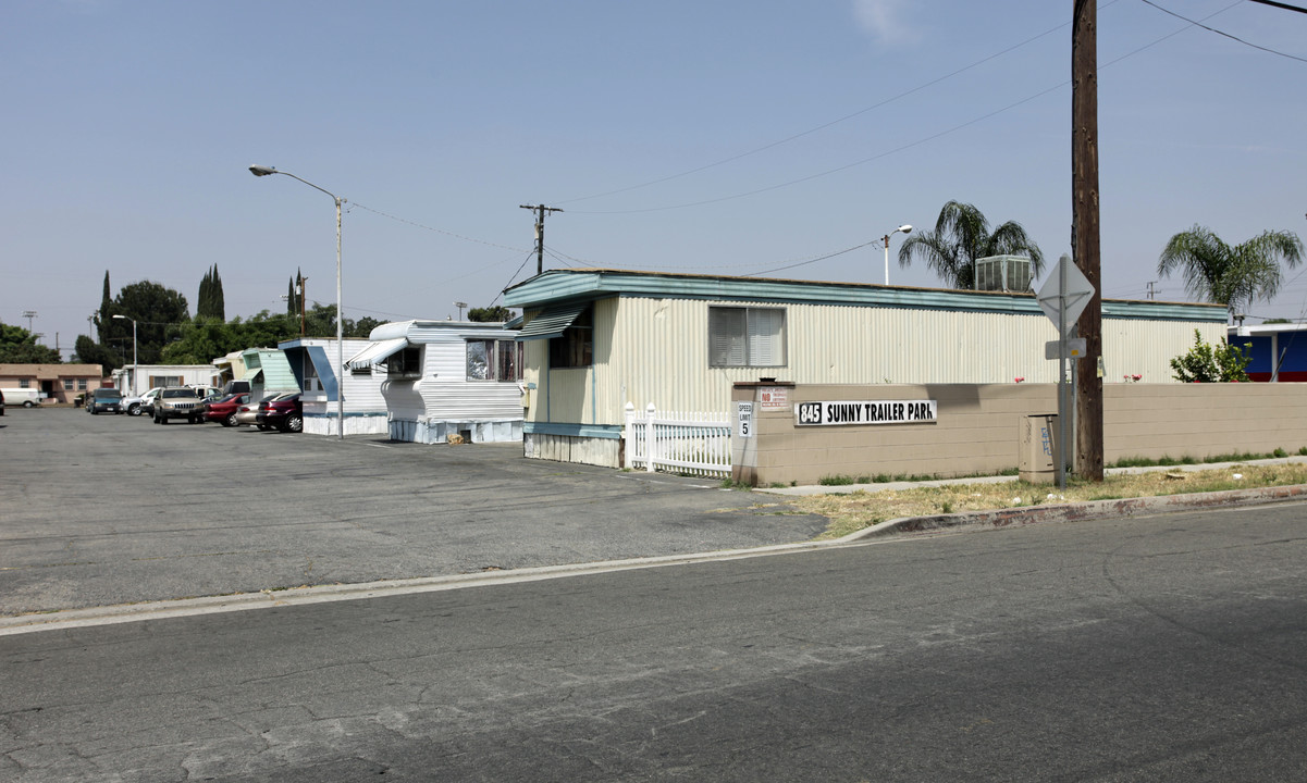 Colton Mobile Home Park in Colton, CA - Building Photo