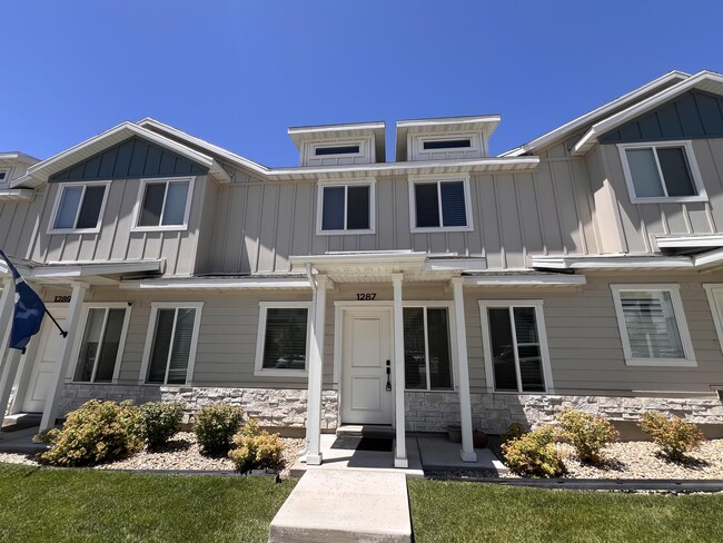 property at 1287 S 1050 E