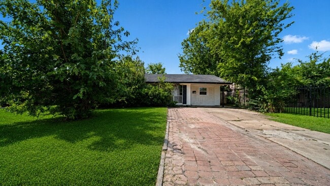 property at 5242 Greylog Dr
