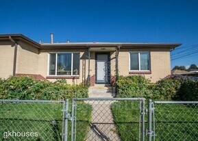 6415 E 36th Ave in Denver, CO - Building Photo