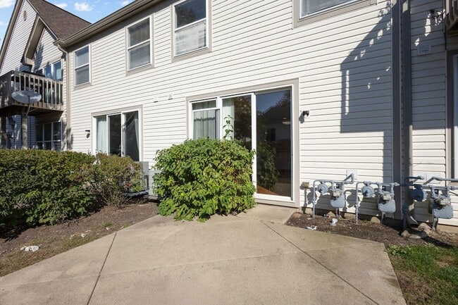 2877 Stonewater Dr in Naperville, IL - Building Photo - Building Photo