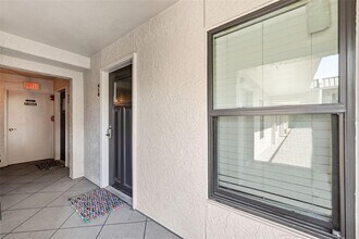 105 4th Ave NE in St. Petersburg, FL - Building Photo - Building Photo