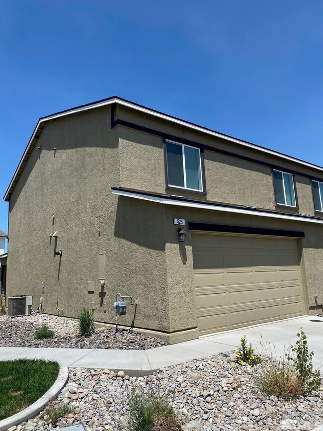 525 Autumn Breeze Cir in Reno, NV - Building Photo - Building Photo