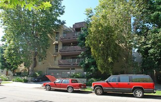 15040 Moorpark St Apartments