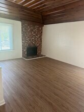 5535 Radford Ave, Unit 5535 in Valley Village, CA - Foto de edificio - Building Photo