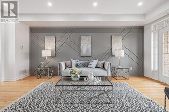 10606 Bathurst St in Richmond Hill, ON - Building Photo - Building Photo