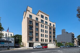 627 Dekalb Ave in Brooklyn, NY - Building Photo