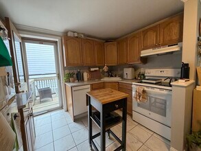 122 D St in Boston, MA - Building Photo - Building Photo