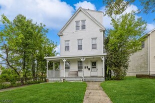 35 Montrose Ave in Verona, NJ - Building Photo