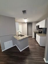 4122 Alaskian Sunrise in San Antonio, TX - Foto de edificio - Building Photo